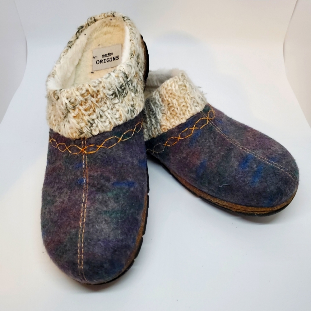 Earth Origins fleece lined clogs